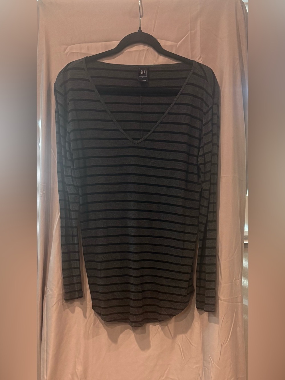 GAP Women's Long Sleeve Striped Crewneck - Gray and Black